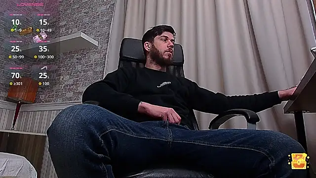 Snapshot of JonahShaw chatting on February 12, 2026, 6:13 am JonahShaw online show from February 12, 2026, 6:13 am