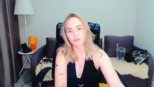 LiluMoon   online show from July 16, 2026, 6:05 pm