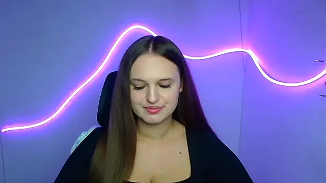 Aurora White online show from September 29, 2025, 11:16 am