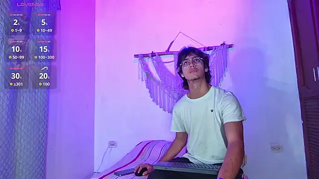 Snapshot of zeta_tgn chatting on September 22, 2025, 12:00 pm zeta tgn online show from September 22, 2025, 12:00 pm