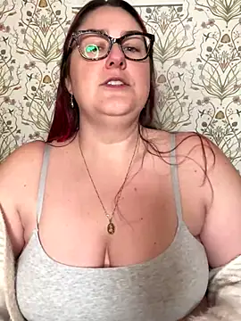 Snapshot of Lacey-BBW chatting on September 30, 2025, 8:26 pm Lacey-BBW online show from September 30, 2025, 8:26 pm