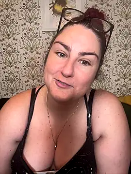 Snapshot of Lacey-BBW chatting on October 13, 2025, 9:27 pm Lacey-BBW online show from October 13, 2025, 9:27 pm