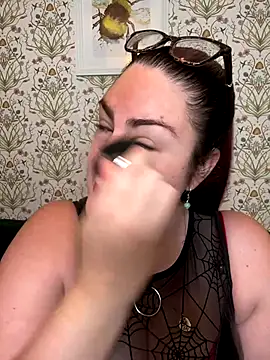 Snapshot of Lacey-BBW chatting on September 16, 2025, 8:43 pm Lacey-BBW online show from September 16, 2025, 8:43 pm