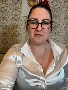 Snapshot of Lacey-BBW chatting on November 25, 2025, 10:32 pm Lacey-BBW online show from November 25, 2025, 10:32 pm