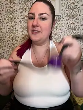 Snapshot of Lacey-BBW chatting on October 10, 2025, 10:43 pm Lacey-BBW online show from October 10, 2025, 10:43 pm