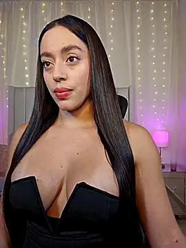 Snapshot of AriadnaTaylor chatting on February 2, 2026, 8:41 pm AriadnaTaylor online show from February 2, 2026, 8:41 pm