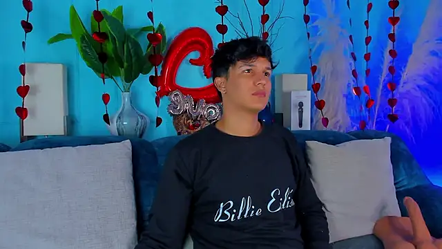 Leo Savage  online show from February 6, 2026, 3:46 am