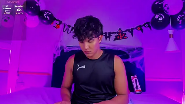 Leo Savage  online show from October 16, 2025, 4:10 am