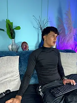 Leo Savage  online show from January 18, 2026, 3:10 am