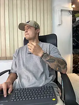 Snapshot of Alexander_ferre chatting on June 16, 2026, 12:16 pm Alexander ferre online show from June 16, 2026, 12:16 pm