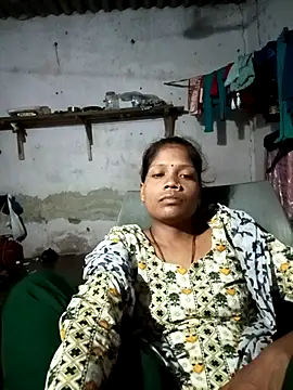 Snapshot of SEXY-MAHI4 chatting on October 23, 2025, 1:43 pm SEXY-MAHI4 online show from October 23, 2025, 1:43 pm