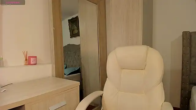 kata22sofia online show from November 5, 2025, 6:55 pm