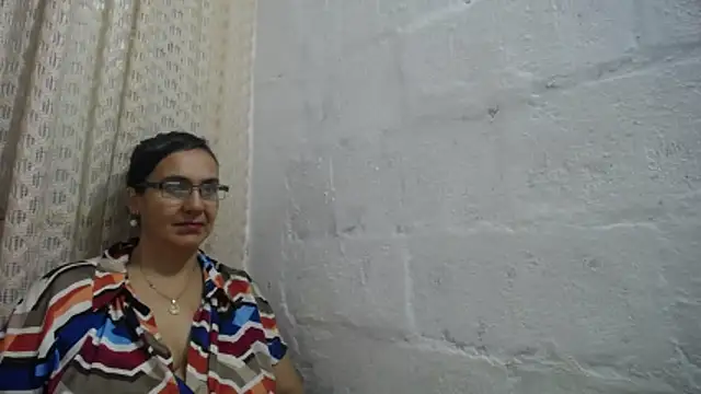 gabbyparker  online show from March 20, 2026, 9:43 am