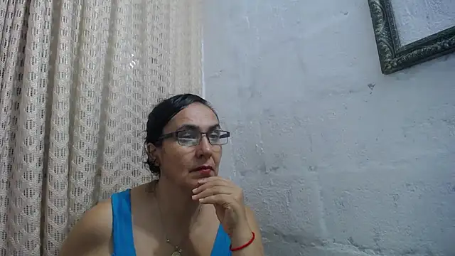 gabbyparker  online show from February 26, 2026, 12:43 am