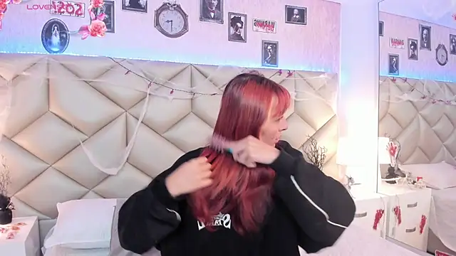 dafnne hall online show from October 21, 2025, 4:23 am