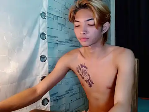 Snapshot of addicted_to_alex chatting on February 23, 2026, 5:46 pm addicted to alex online show from February 23, 2026, 5:46 pm