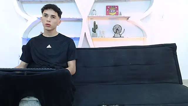 THREE GUYS HOT online show from November 19, 2025, 7:14 pm