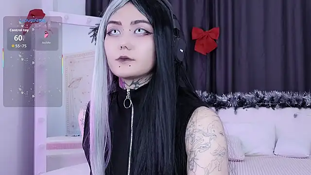 GothXRaven online show from December 22, 2025, 10:37 am