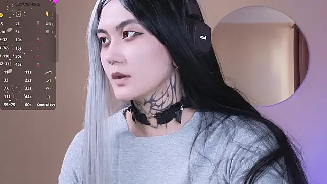 Snapshot of GothXRaven chatting on February 7, 2026, 11:07 am GothXRaven online show from February 7, 2026, 11:07 am