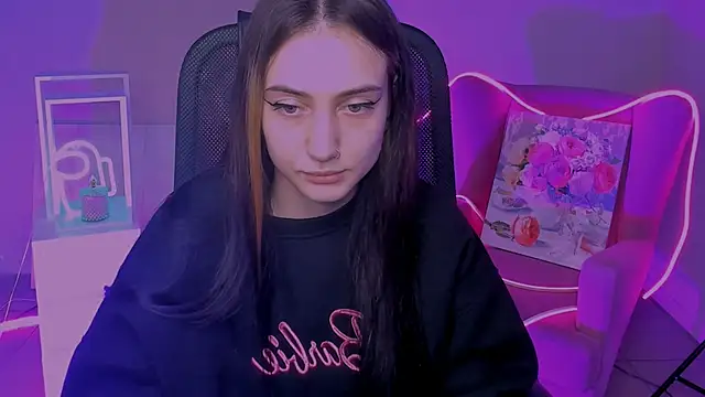 Snapshot of olivianorton chatting on October 11, 2025, 12:28 pm olivianorton online show from October 11, 2025, 12:28 pm