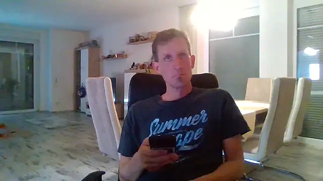 Snapshot of Trockenbau chatting on July 17, 2026, 2:47 pm Trockenbau online show from July 17, 2026, 2:47 pm
