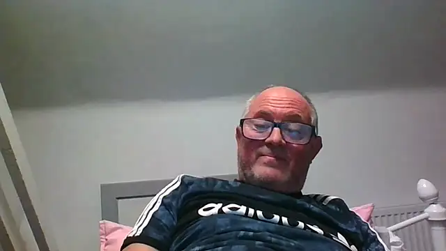 naughtygrandad1 online show from November 9, 2025, 5:06 pm