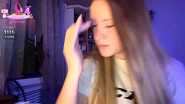 PandaFluff online show from September 12, 2025, 9:58 pm