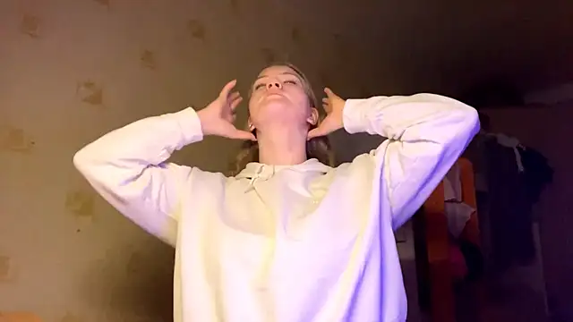 PandaFluff online show from September 13, 2025, 7:03 pm