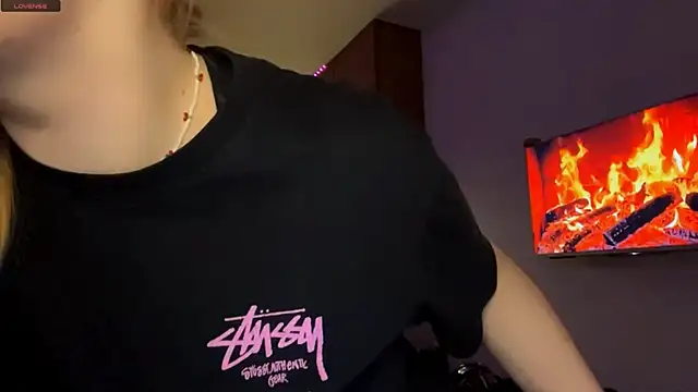 PandaFluff online show from April 11, 2026, 5:49 pm