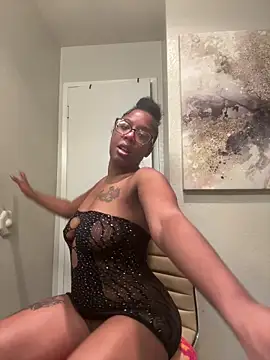 ObsessedWLyla online show from September 25, 2025, 9:48 am