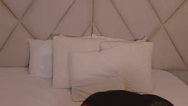 CharlotteeBrownn online show from May 10, 2026, 6:39 am