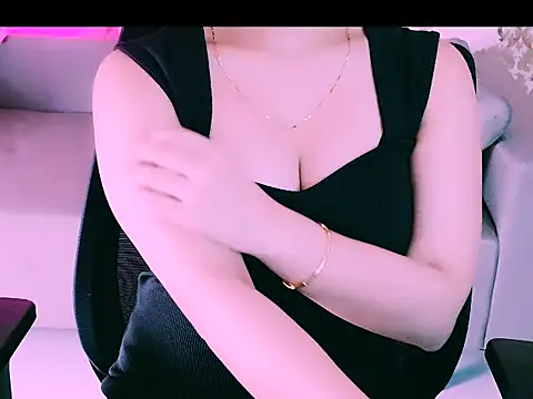 My Rose online show from December 1, 2025, 2:51 pm