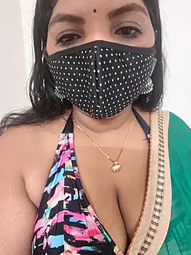 Komal-stream online show from September 17, 2025, 7:49 pm