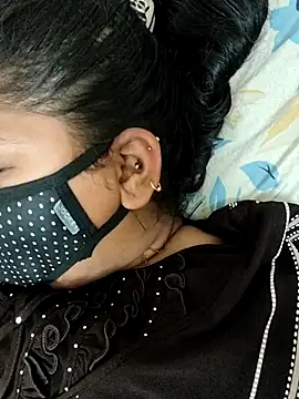 Komal-stream online show from September 29, 2025, 2:01 pm