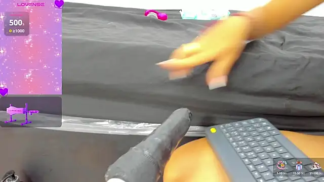 Moon78sweet online show from October 12, 2025, 11:33 am