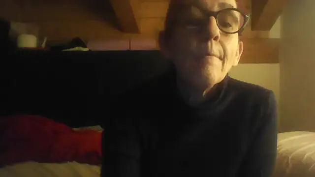 Snapshot of klarissabloum chatting on February 28, 2026, 9:20 am klarissabloum online show from February 28, 2026, 9:20 am