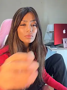 Snapshot of Sarajames chatting on November 12, 2025, 3:27 pm Sarajames online show from November 12, 2025, 3:27 pm