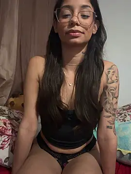 FadaPerigosa online show from June 12, 2026, 2:20 am
