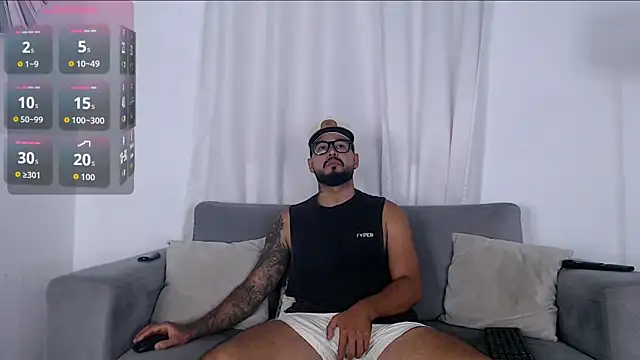 Snapshot of Eric_Evans1 chatting on October 22, 2025, 3:06 am Eric Evans1 online show from October 22, 2025, 3:06 am