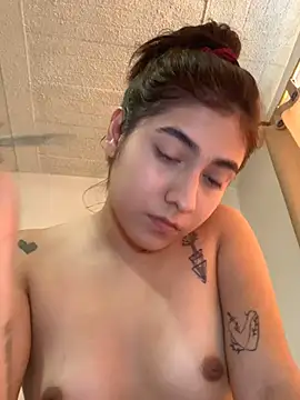 Snapshot of miaftmax chatting on October 24, 2025, 7:35 pm miaftmax online show from October 24, 2025, 7:35 pm