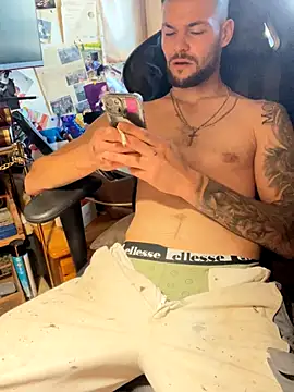 Mexxwell69 online show from October 7, 2025, 3:35 pm