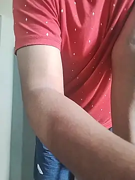 COme8989 online show from December 2, 2025, 6:59 am