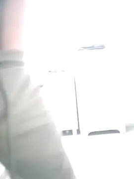 COme8989 online show from November 19, 2025, 8:42 pm