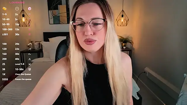 Snapshot of Lexi_terele chatting on October 10, 2025, 6:47 am Lexi terele online show from October 10, 2025, 6:47 am