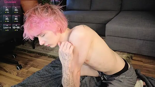 Your avatar online show from February 3, 2026, 2:53 am