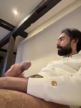 Snapshot of SergioGarcia93 chatting on October 8, 2025, 8:31 pm SergioGarcia93 online show from October 8, 2025, 8:31 pm