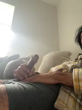 Snapshot of SergioGarcia93 chatting on April 3, 2026, 8:54 am SergioGarcia93 online show from April 3, 2026, 8:54 am