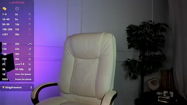 Snapshot of Blessed_Molly chatting on July 12, 2026, 6:58 am Blessed Molly online show from July 12, 2026, 6:58 am
