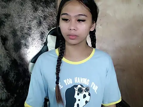 Snapshot of sweety_kyrah18 chatting on February 26, 2026, 1:00 pm sweety kyrah18 online show from February 26, 2026, 1:00 pm