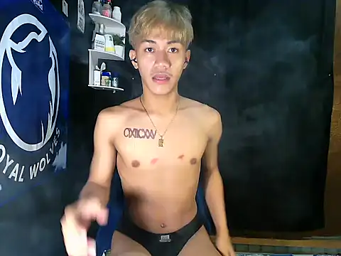 naughtyboyloy 0 online show from November 12, 2025, 7:29 pm